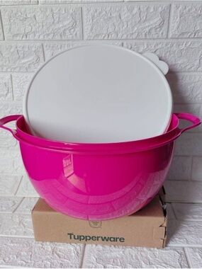 Tupperware Hot Pink Mixing Bowl with White Lid - Durable Kitchen Utility 14L